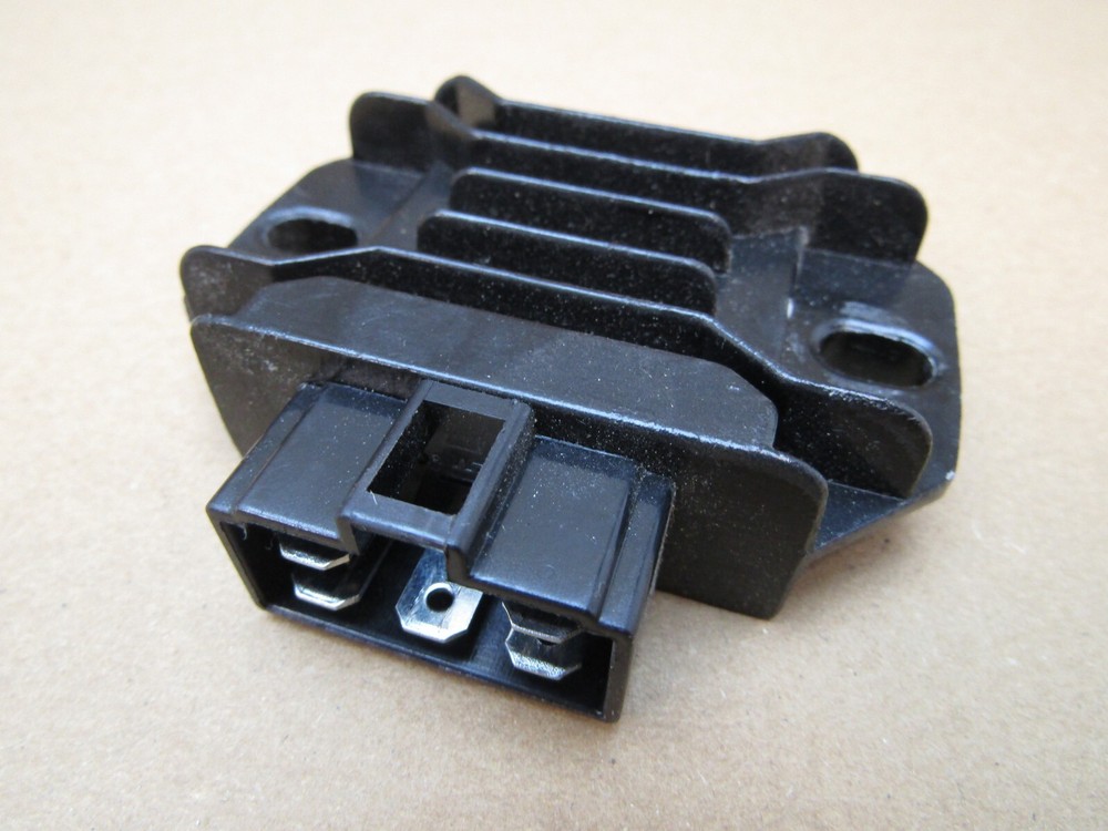 Keeway Superlight 125 E4 2020 873 miles regulator rectifier (9097)