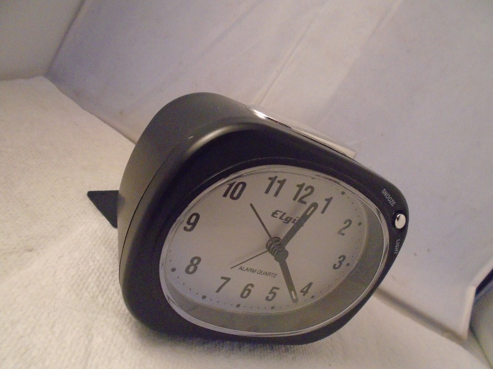 Geneva 3647E Quartz Alarm Clock -Black