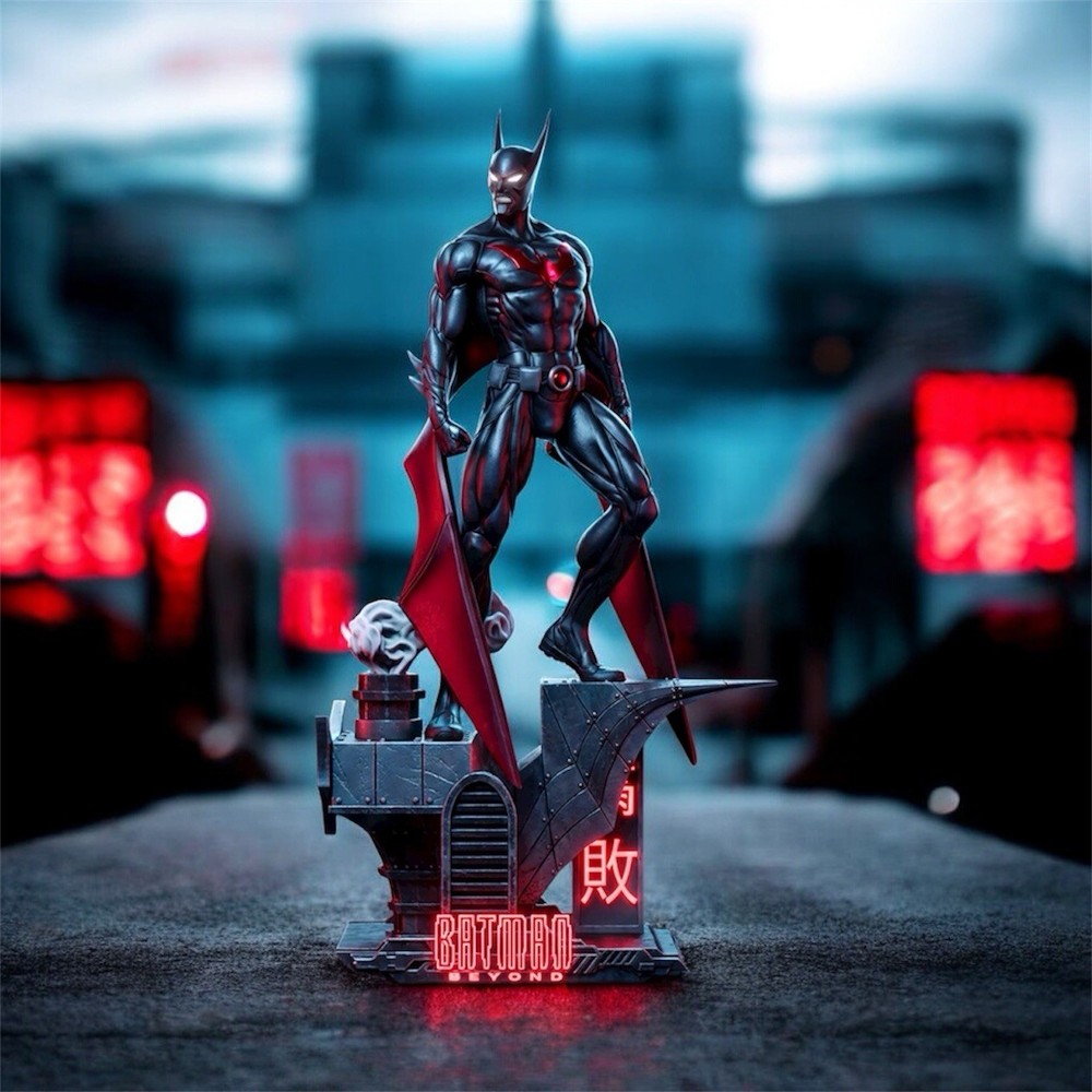 Batman Beyond Statue New