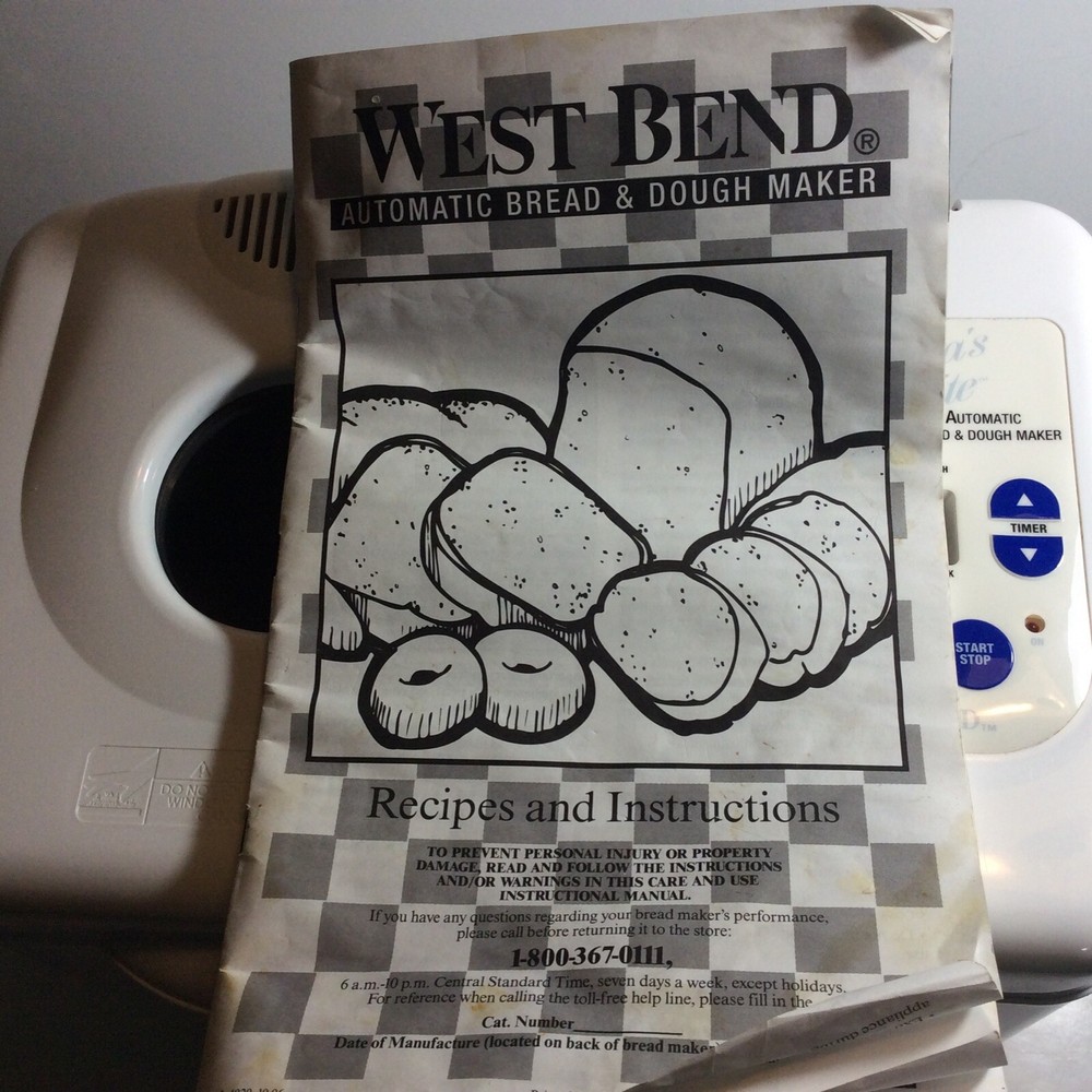 West Bend America’s Favorite Automatic Bread Maker Machine Model 41035