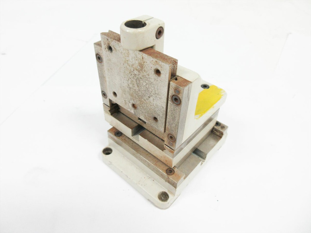LINE TOOL CO XYZ STAGE THREE AXIS UNIT - RUST