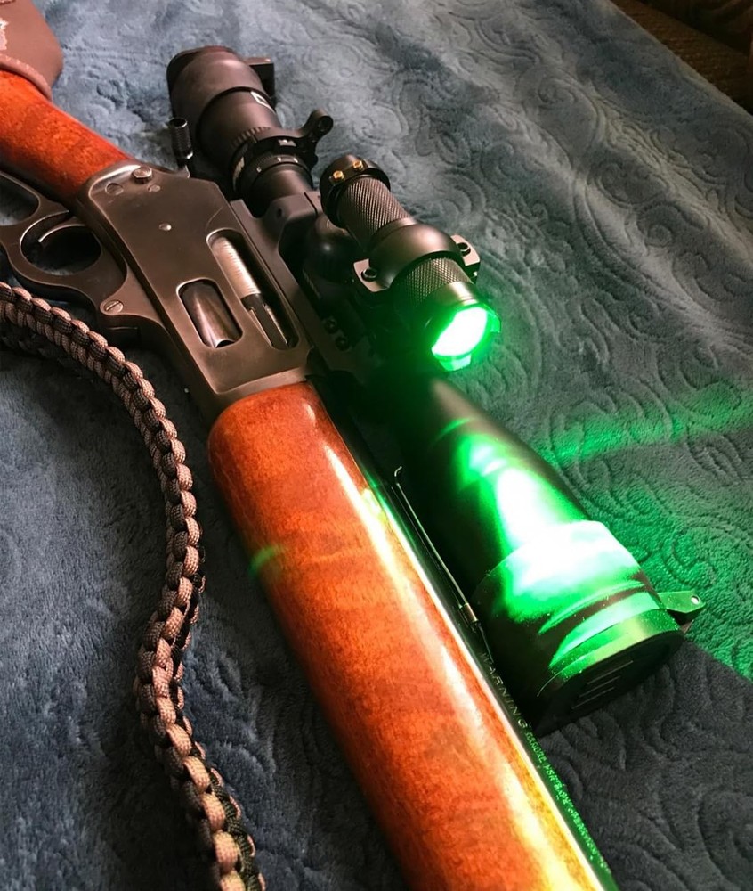 Ulako Single 1 Mode Zoomable LED 150 Yard Green Light Flashlight Torch