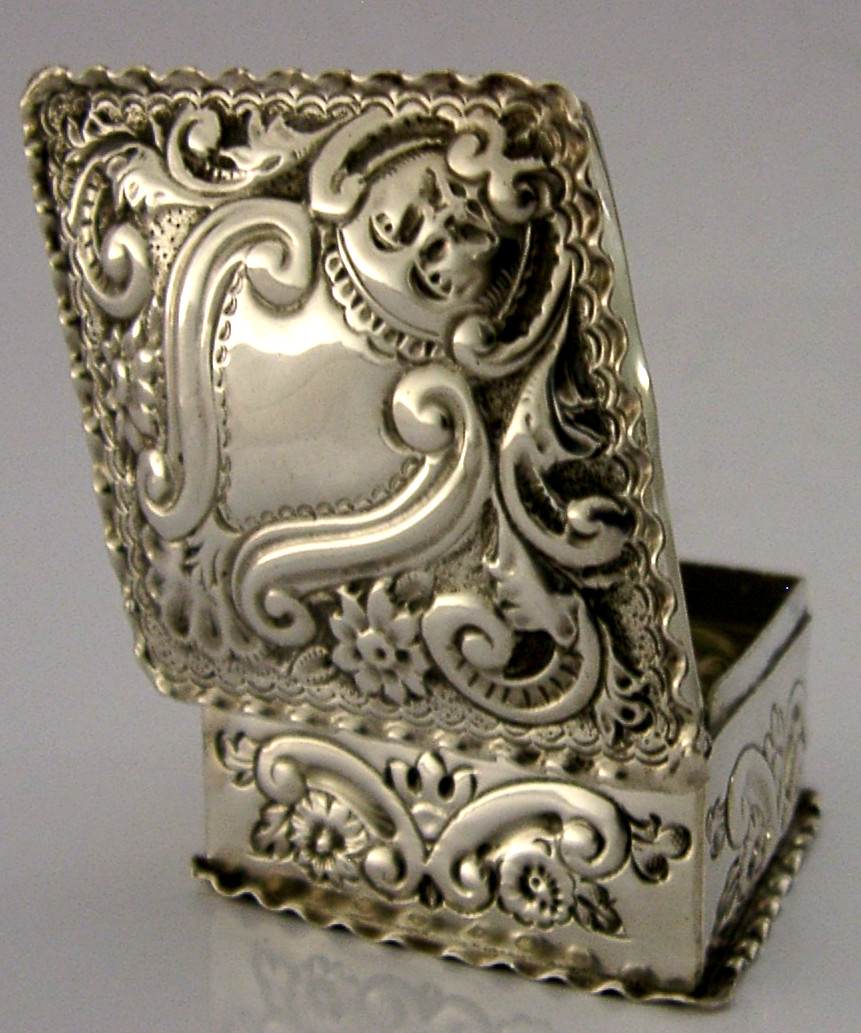 BEAUTIFUL VICTORIAN SOLID STERLING SILVER DIAMOND SHAPE BOX 1891 ANTIQUE
