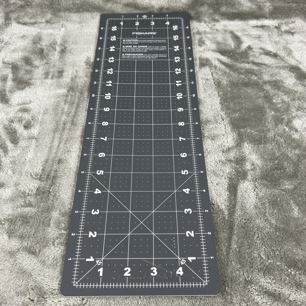 FISKARS 16x4 Cutting Mat Ruler
