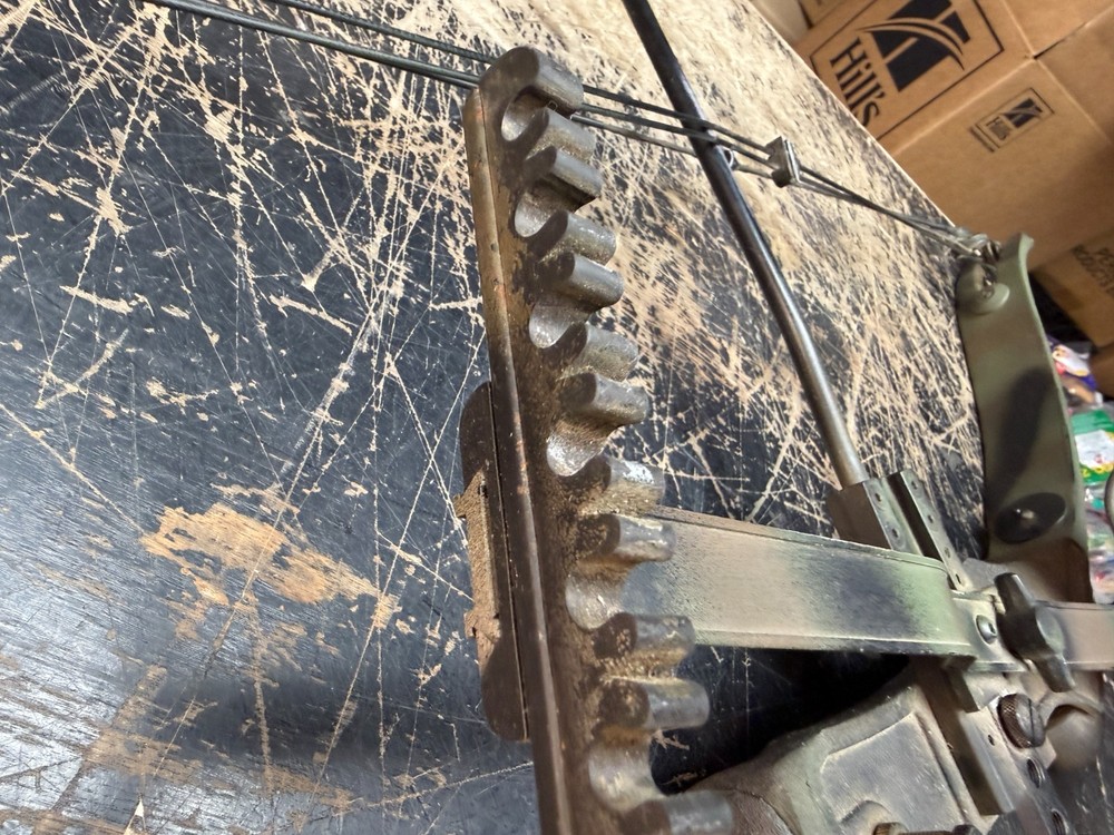 Golden Eagle Hunter Compound Bow 65-80lbs 30" 1980's