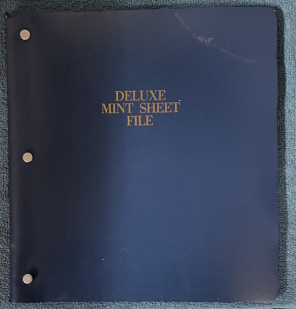 Harco Deluxe Mint Sheet File. 18 double sided clear sleeves.  Gently used