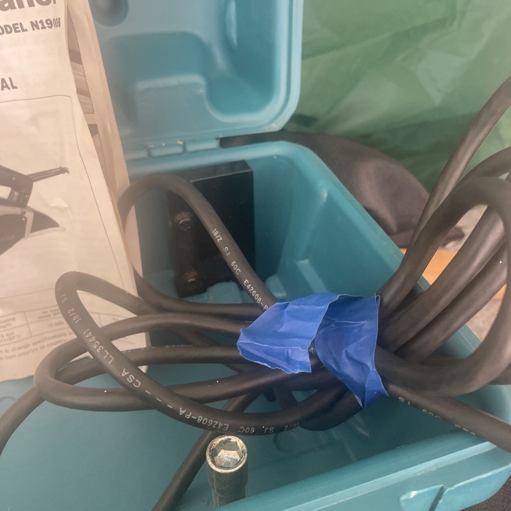 Makita Power Planer Model N1900B With Case Works!