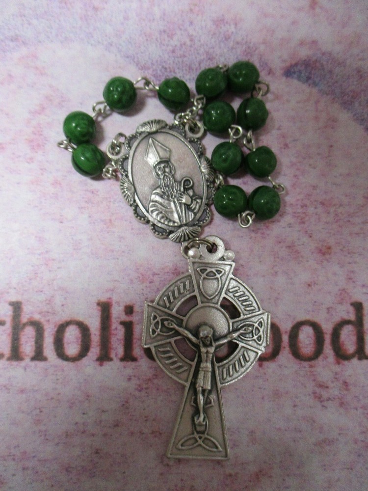 Saint St. Patrick Chaplet (8 mm Green ceramic beads)