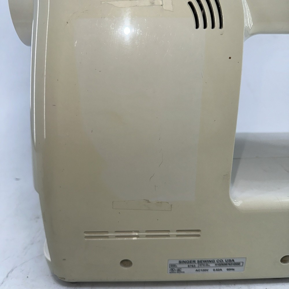 Singer 8763 Curvy Electronic Sewing Machine Read Description