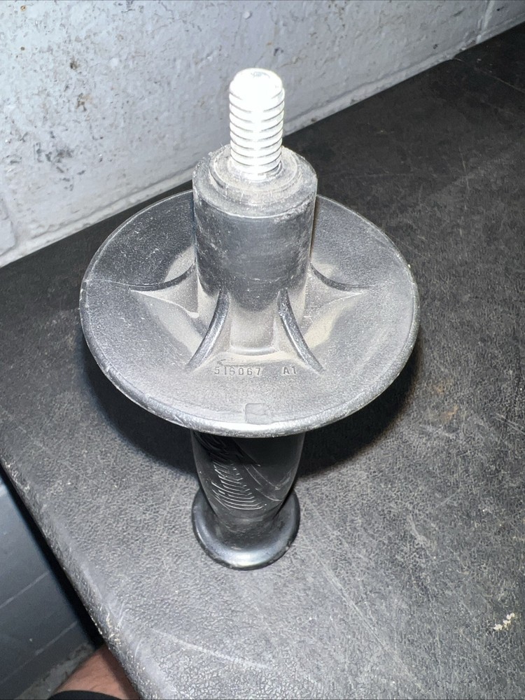 Milwaukee 516067 Auxiliary Handle Replacement