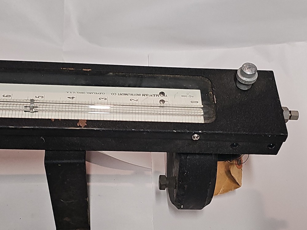 The Meriam Instrument Co. Type W Model 30EB25 Manometer Range 12" Untested