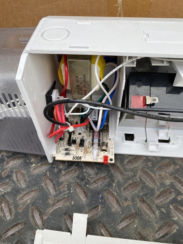 (TOA) E118LH7W Lightolier Emergency Light