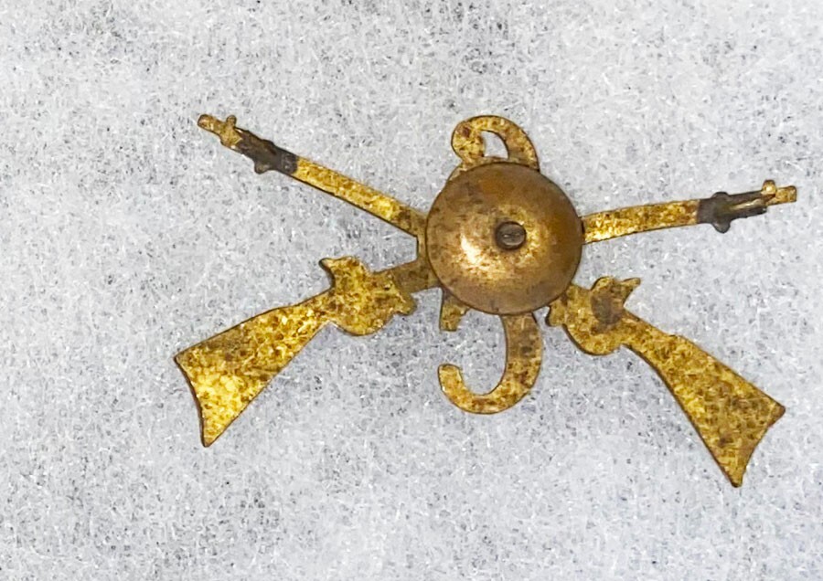 C Company 6th Infantry Cap / Collar Badge