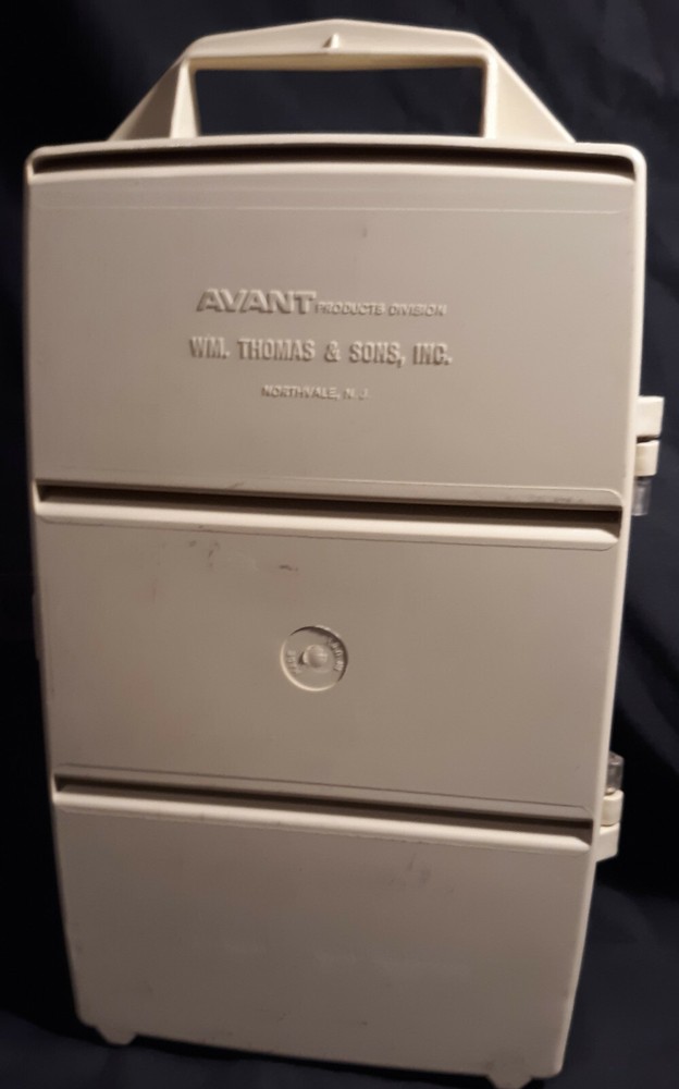 AVANT Thread & Notions Storage Caddy Vintage Folding Compact For Small Spools