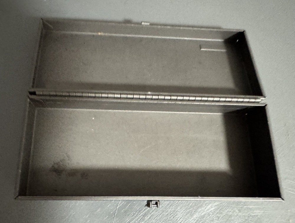 Shure Vintage Metal Microphone Case