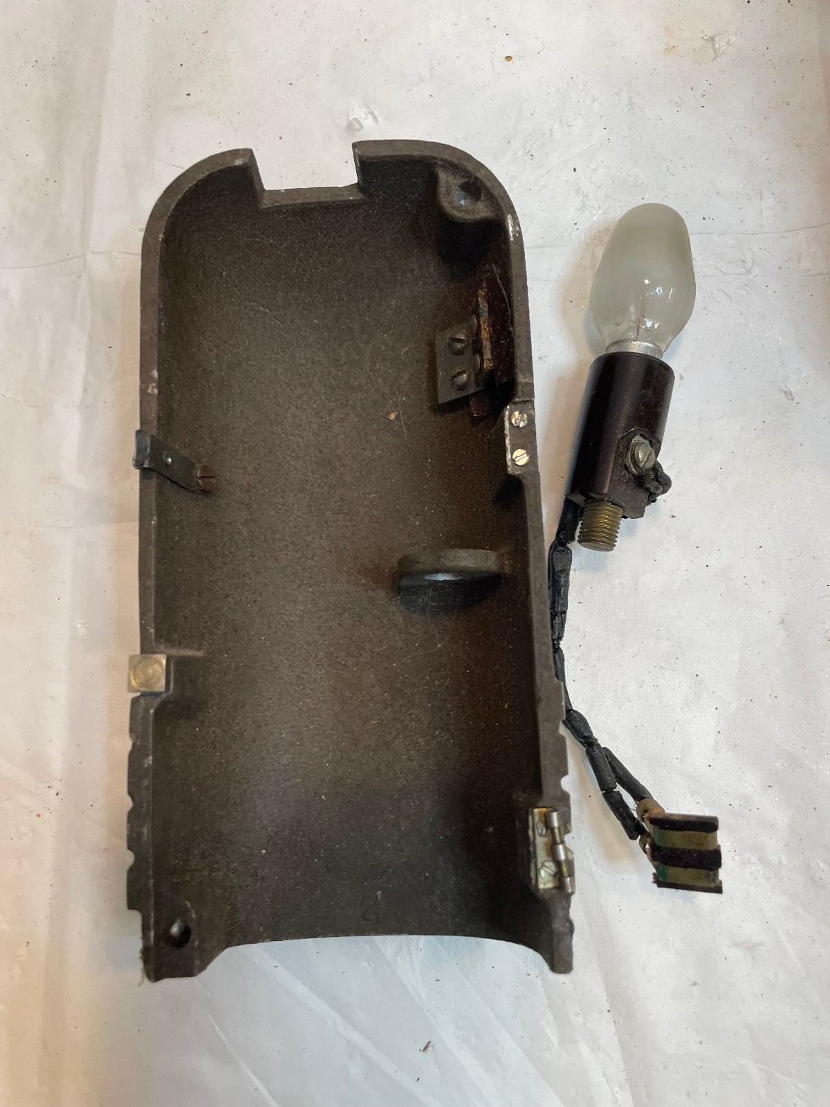 Montgomery Ward Model 30 Streamliner Electric sewing machine - Parts or Repair