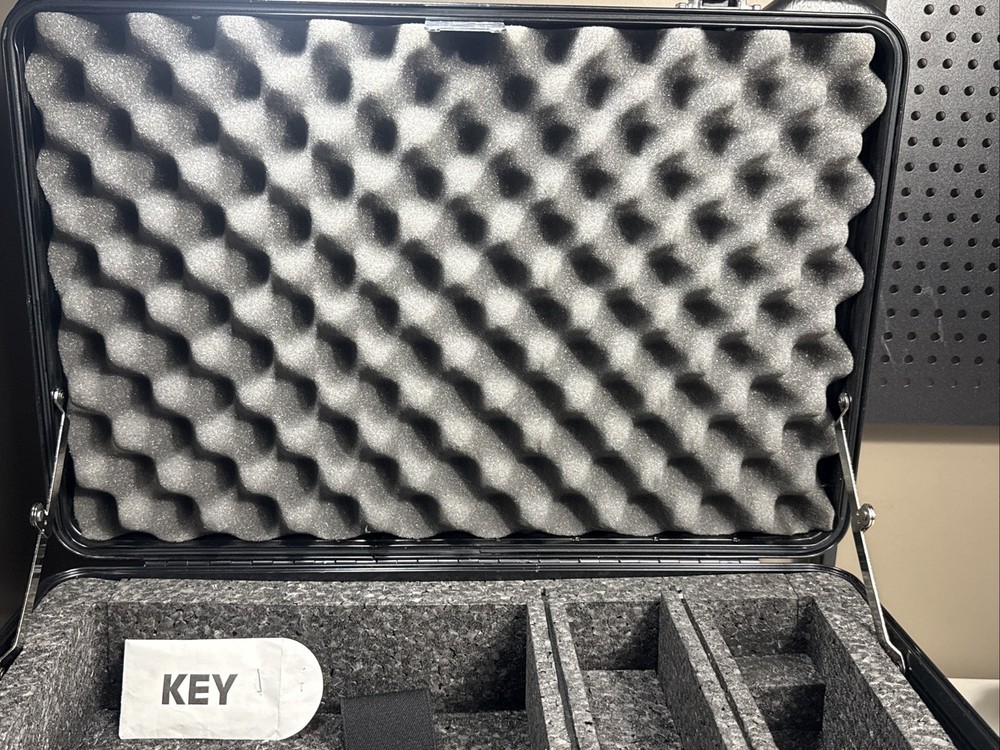 VTG Sudhaus Combo-Code 20” Black Hardshell Rolling Case Keys Combo EXCELLENT EUC