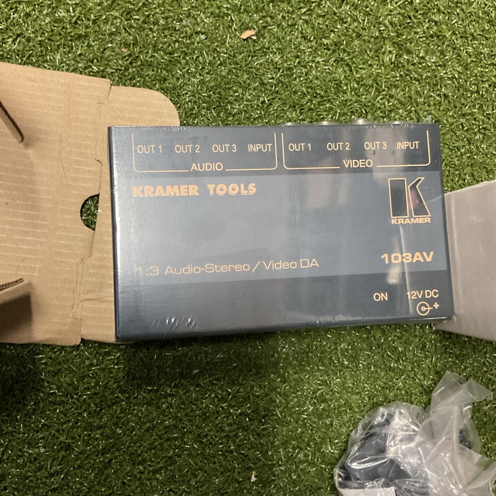 EUC Kramer Tools 103AV 1:3 Composite Video & Stereo Audio Distribution Amplifier