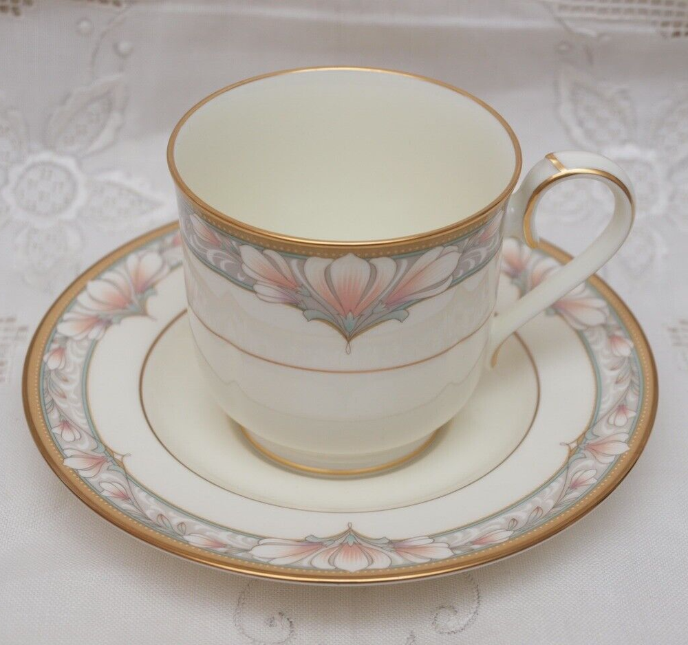 20 Pc Noritake BARRYMORE Set Bone China 9737 Dinnerware EUC