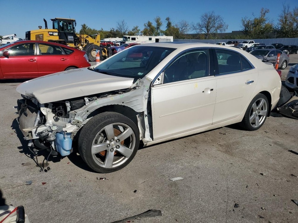 Used Blind Spot Detection System Warning Control Module fits: 2014 Chevrolet Mal