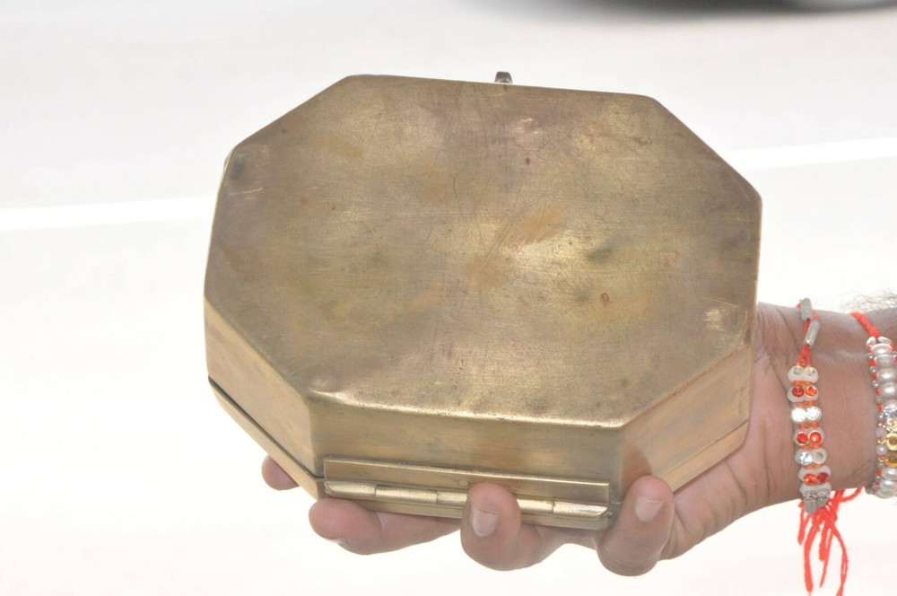 Vintage Brass Handcrafted Solid 5 Compartment Betel Nut Box