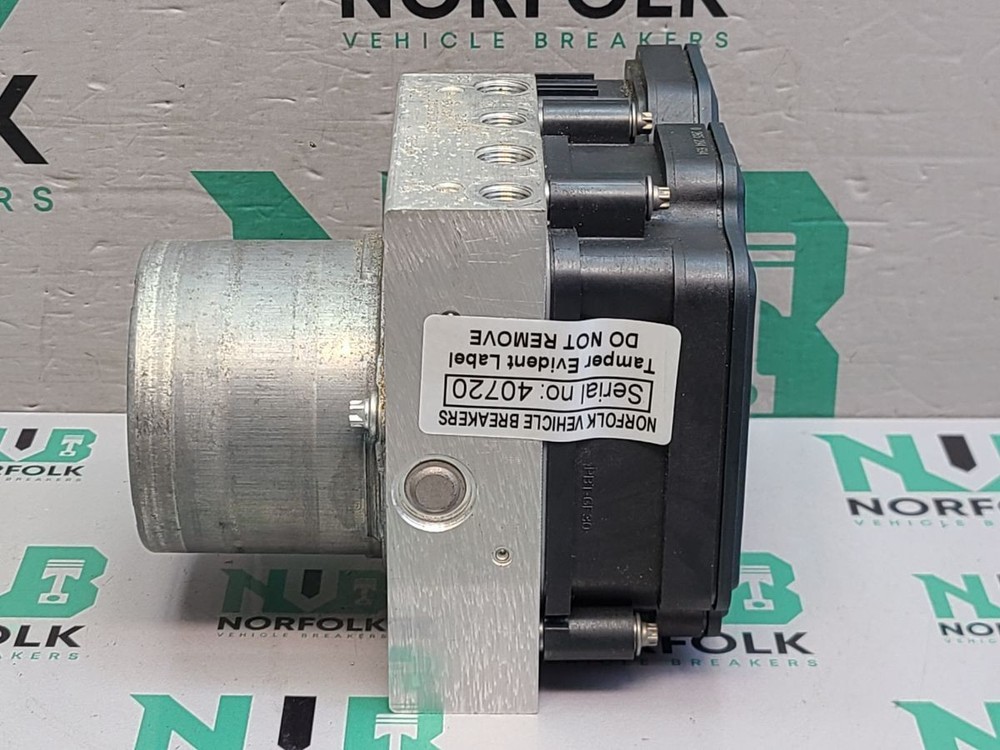 VOLVO XC40 ABS Pump Modulator Control Unit 32281466