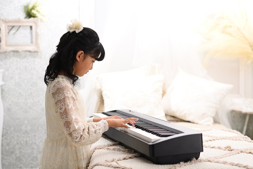 Kawai ES60 Digital Piano - Black KEY ESSENTIALS BUNDLE