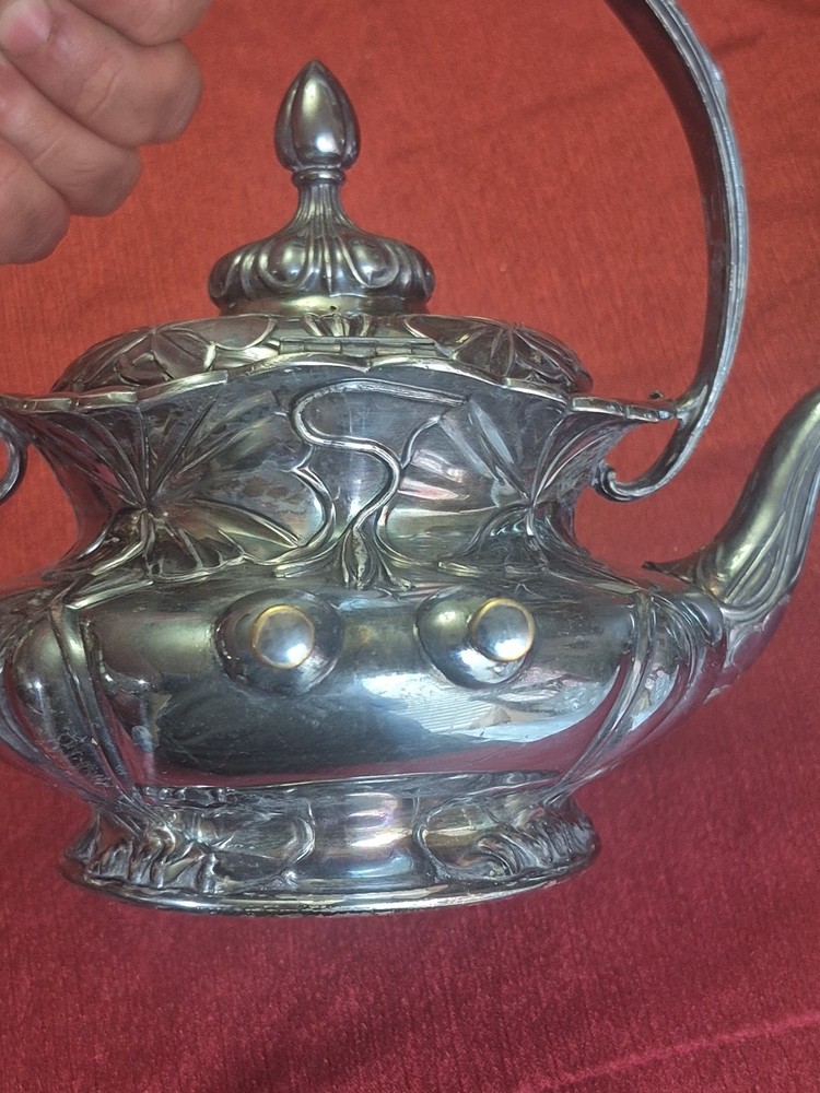 Pairpoint Silver Co Art Nouveau Quadruple Plate Tilting Tea Pot