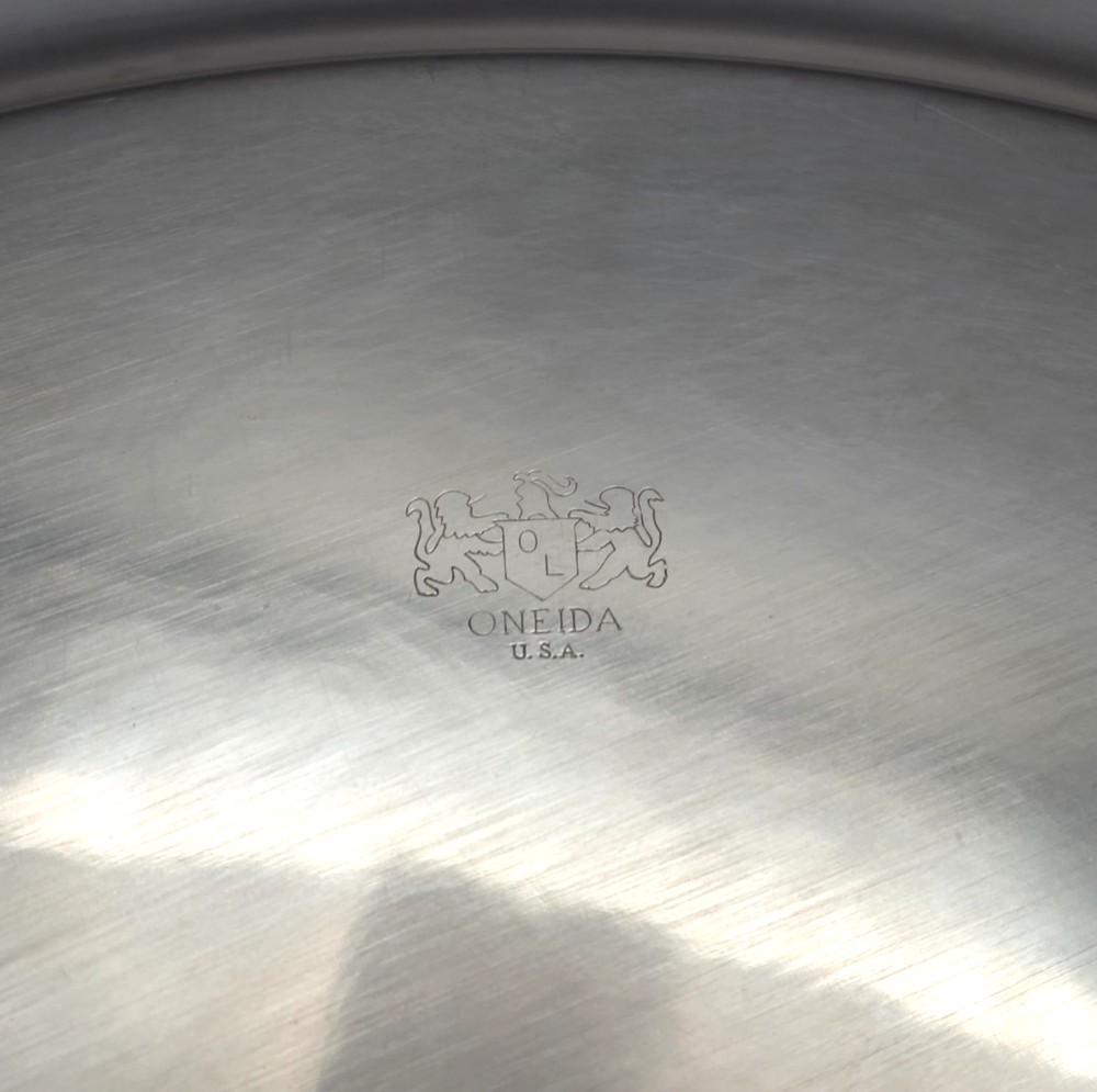 Oneida Georgian Scroll Silverplate Round Tray 12"