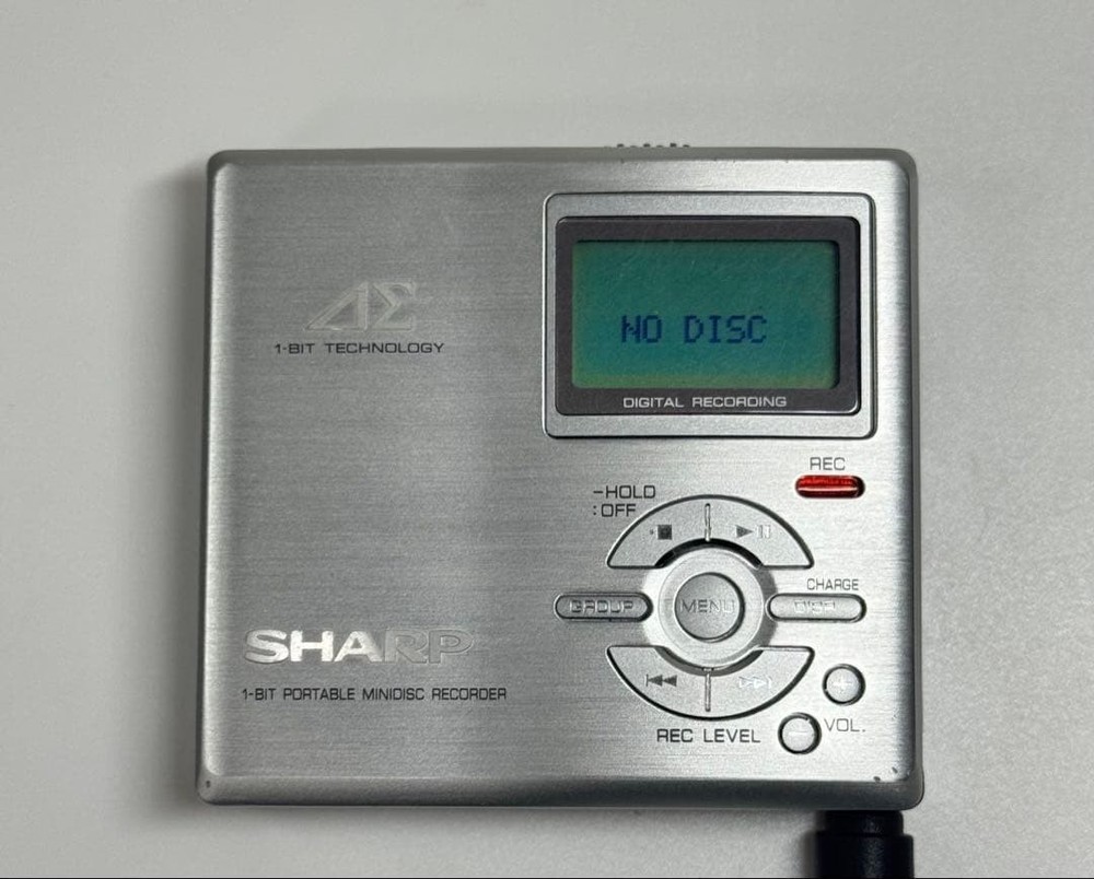 SHARP MD-DR7 Silver Mini Disc Walkman Recorder Check energization Only