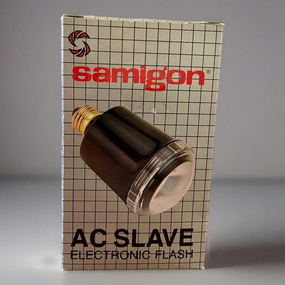 Samington AC MASTER Electronic Flash Fits Into Standard Socket NEW Old