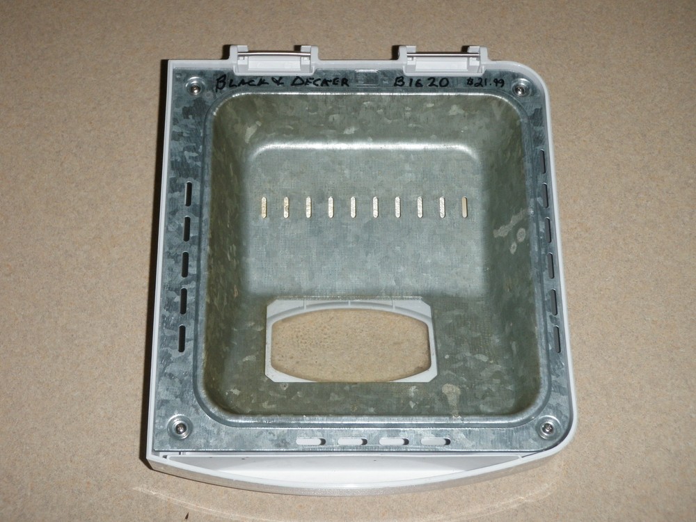 Lid for Black and Decker Bread Maker Model B1620 only