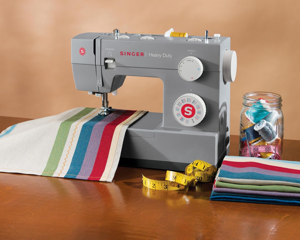 Singer Heavy Duty 4432 Sewing Machine