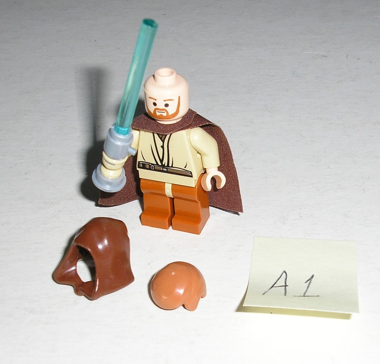 Lego Star Wars OBI-WAN KENOBI Light-up Lightsaber Minifigure 7257 (Works!) (A1)