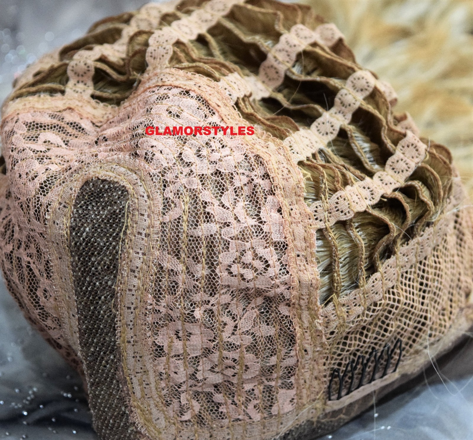 LACE FRONT FULL WIG LONG CURLY LAYERED MEDIUM BLONDE MIX T27.613 HEAT OK NWT