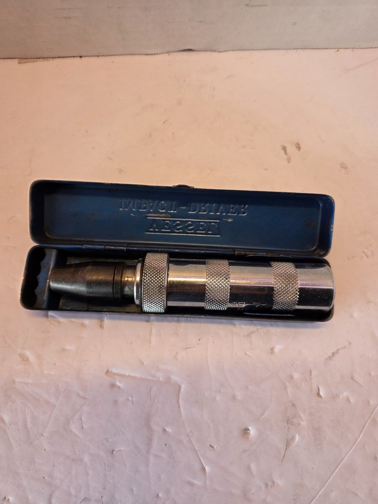 Used Vessel No. 2500 Impact Driver with 4 Bits & Metal Case