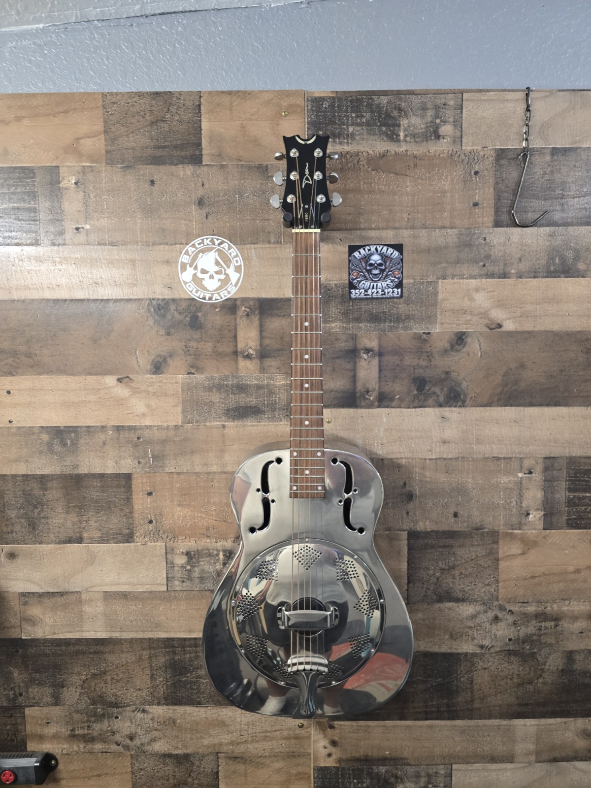 DEAN Metal Body RESONATOR