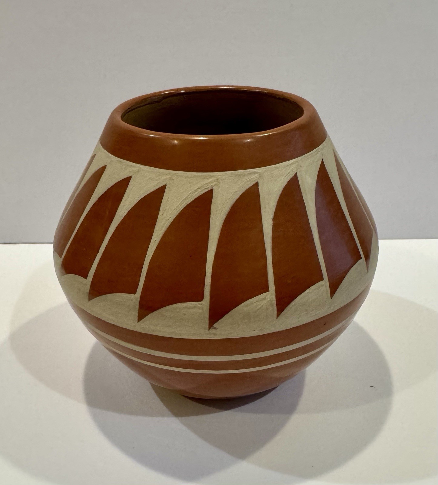 VERY FINE Albert & Josephine Vigil Red Pottery Vase San Ildefonso Pueblo 6"