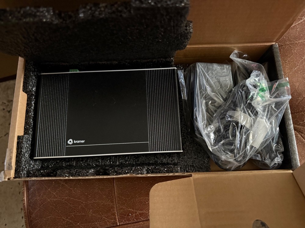 Kramer VM-2H2 1:2 4K HDR HDMI Distribution Amplifier