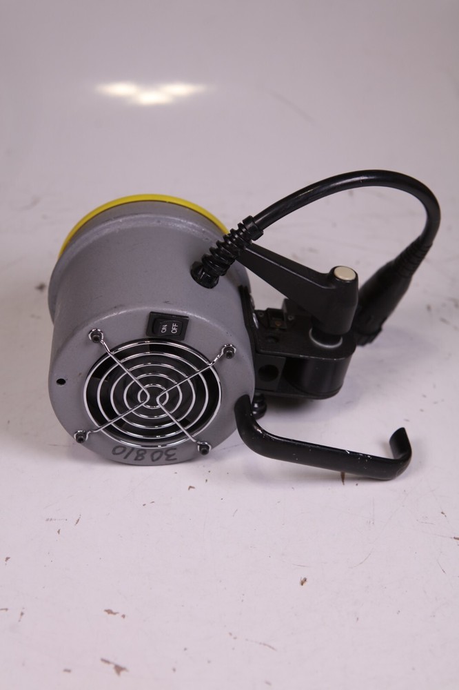 Dynalite 2040 Blower Cooled Flash Head READ LISTING