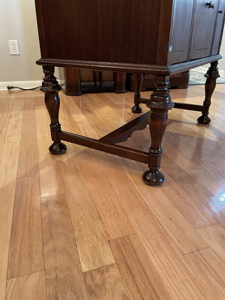 Victor Victrola Granada Phonograph