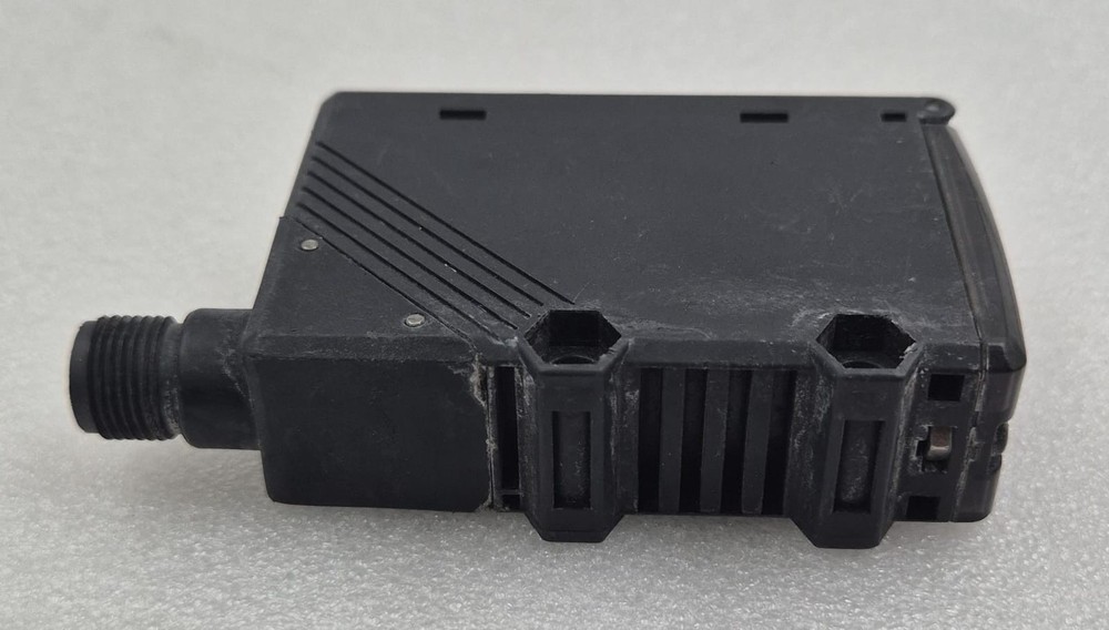 OMRON E3G-R17-G Photoelectric Switch Sensor