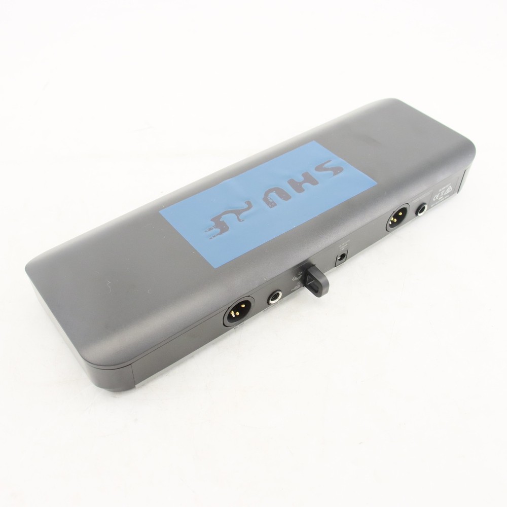 BLX288 / Beta 58A Wireless Vocal System w/2 BETA58 Microphones Express