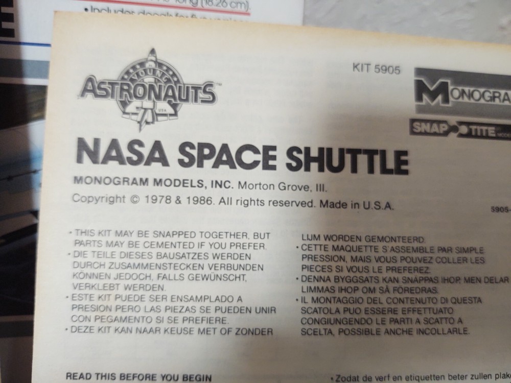 Young Astronauts Nasa Space Shuttle model kit Monogram 1986