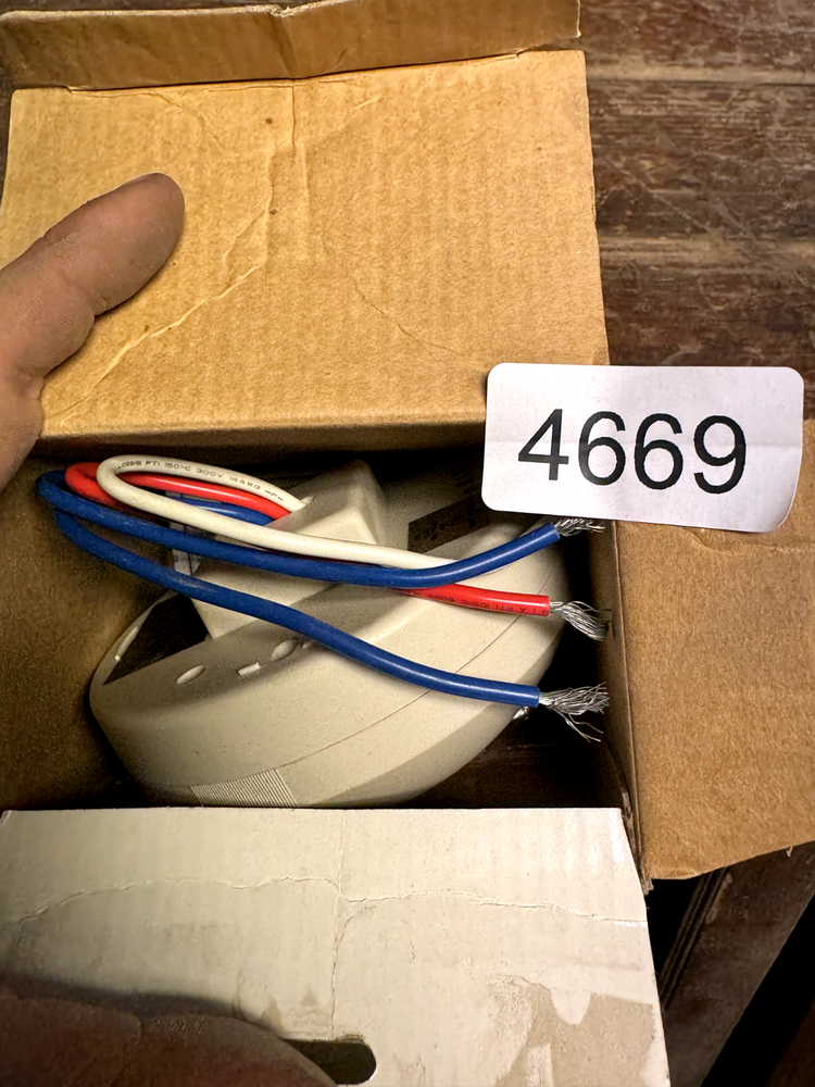 Leviton-ODC0S-1W-Indoor Ceiling Mount Line Voltage Motion Sensor-360 Degrees