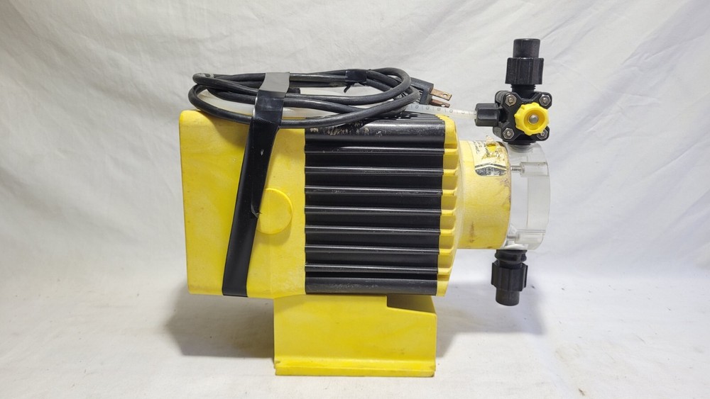 Liquid Metronics D111-71T Metering Pump