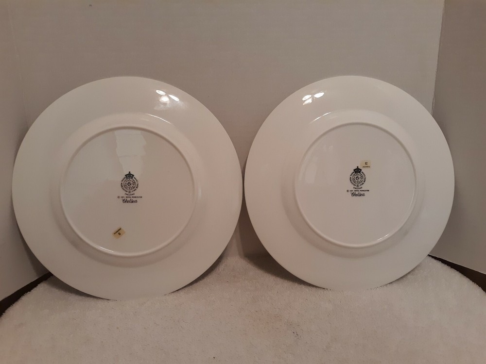 Royal Worcester Chelsea 2 Dinner Plates