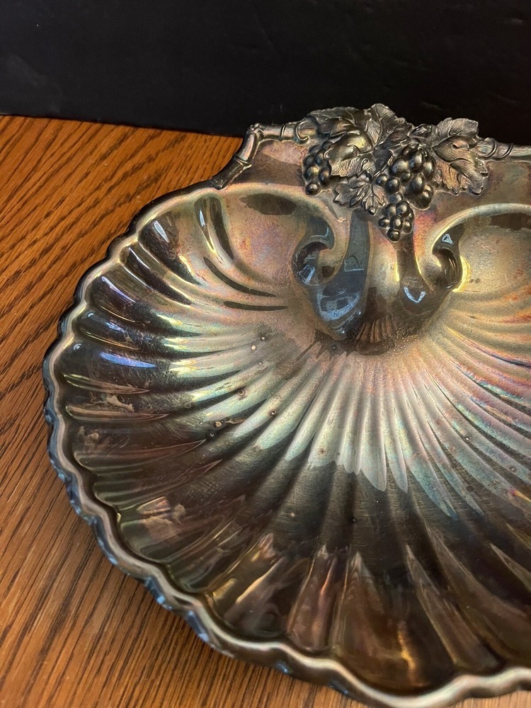 Reed & Barton Silverplate Shell Dish w/ Grape Leaf Design & Grape Feet #209-1960