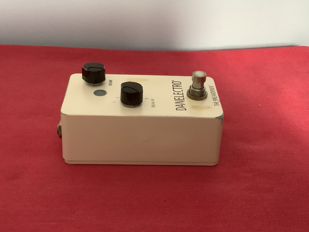 Danelectro The Breakdown