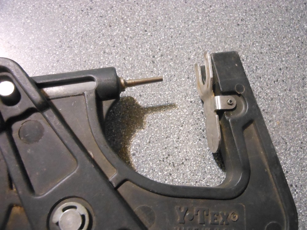 Y-Tex Ear Tagger Visual Cattle Cow Identification Reo